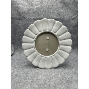 Parisian Home Ivy White Ceramic Scalloped Petal Round Picture Frame 7.25in